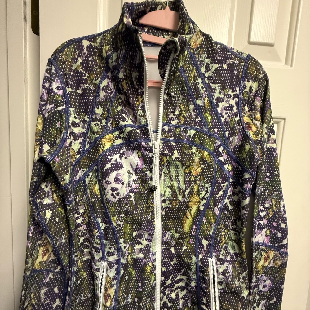 Lululemon!! Stylish Women's Multicolor Jacket
